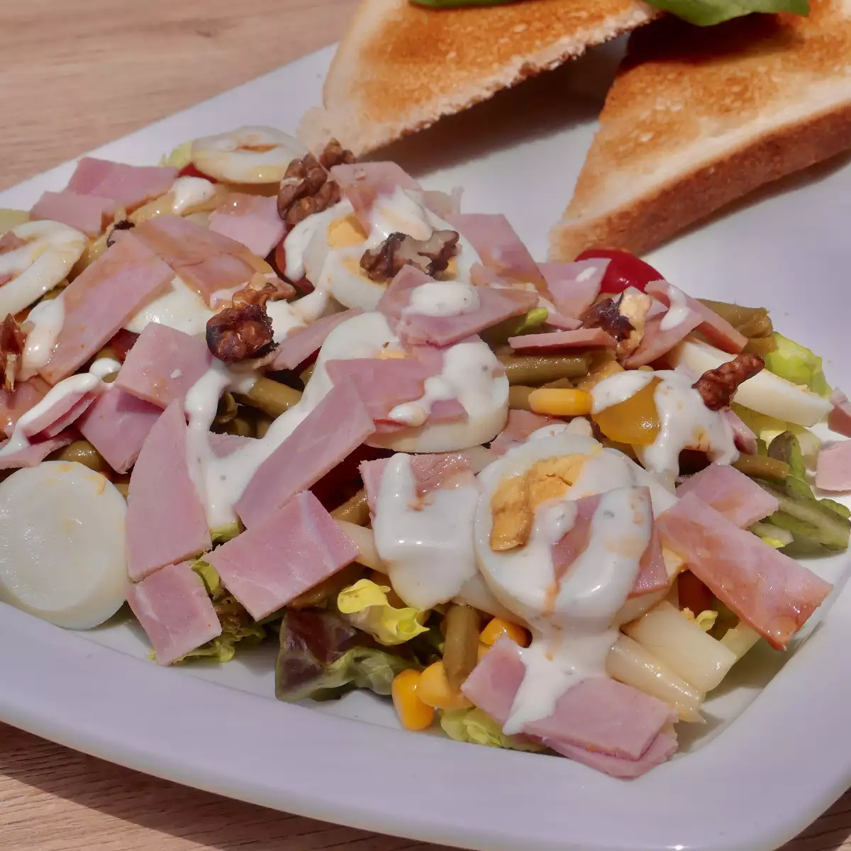 Salade au jambon blanc